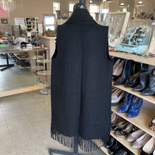 Load image into Gallery viewer, Club Monaco wool vest M/L