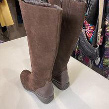 Load image into Gallery viewer, Aquatalia Vintage Boots 8.5