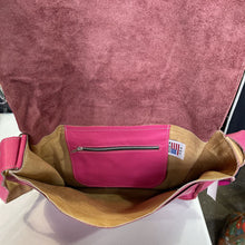 Load image into Gallery viewer, Leather Crossbody Handbag
