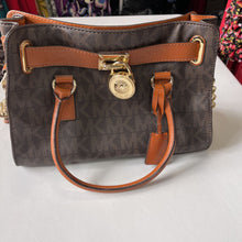 Load image into Gallery viewer, Michael Kors Monogram handbag