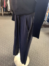 Load image into Gallery viewer, Lululemon flowy joggers L