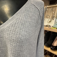 Load image into Gallery viewer, Calvin Klein Jeans loose henley L