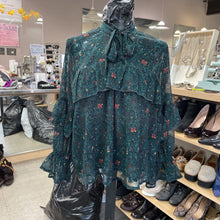 Load image into Gallery viewer, Lucky Brand paisley top M