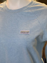 Load image into Gallery viewer, Patagonia long sleeve top XS