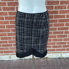 Load image into Gallery viewer, White House Black Market tweed skirt 0