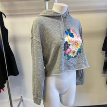 Load image into Gallery viewer, Levis cropped floral hoody M