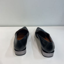 Load image into Gallery viewer, Franco Sarto leather shoes 8.5