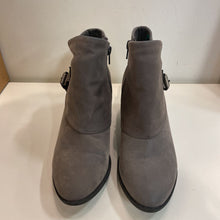 Load image into Gallery viewer, Blowfish stack heel ankle boots 8