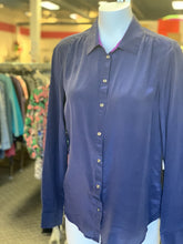 Load image into Gallery viewer, Banana Republic silk button up M