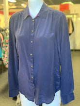 Load image into Gallery viewer, Banana Republic silk button up M