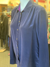 Load image into Gallery viewer, Banana Republic silk button up M