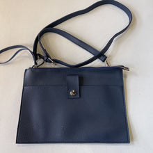 Load image into Gallery viewer, Unbranded handbag