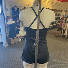 Load image into Gallery viewer, Lululemon tank M/L