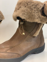 Load image into Gallery viewer, Blondo real sheep shearling lined waterproof boots 7