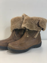 Load image into Gallery viewer, Blondo real sheep shearling lined waterproof boots 7
