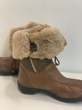 Load image into Gallery viewer, Blondo real sheep shearling lined waterproof boots 7