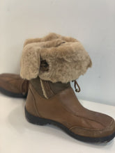 Load image into Gallery viewer, Blondo real sheep shearling lined waterproof boots 7