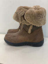 Load image into Gallery viewer, Blondo real sheep shearling lined waterproof boots 7