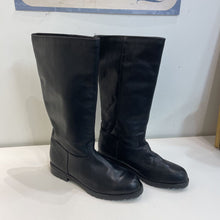 Load image into Gallery viewer, College leather pull on boots 12