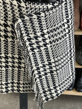 Load image into Gallery viewer, Eddie Beauer Lined Wool Blend skirt 8