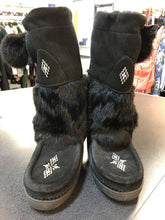 Load image into Gallery viewer, Manitobah Mukluk suede/fur boots 10