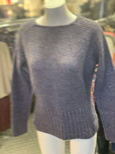 Load image into Gallery viewer, Last Woman wool blend sweater M
