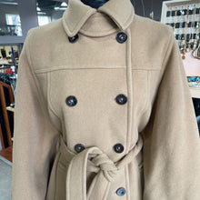 Load image into Gallery viewer, London Fog Cape M