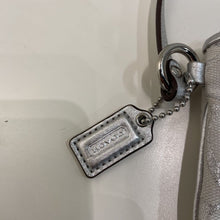 Load image into Gallery viewer, Coach wristlet *As Is-small mark