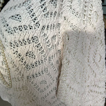 Load image into Gallery viewer, HYFVE Knit Sweater M