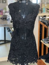 Load image into Gallery viewer, Issue New York Lace Dress S