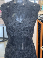 Load image into Gallery viewer, Issue New York Lace Dress S