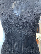 Load image into Gallery viewer, Issue New York Lace Dress S