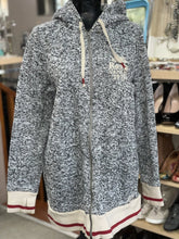 Load image into Gallery viewer, Roots Cabin Sweater L