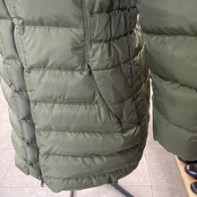 Load image into Gallery viewer, The North Face Down Coat XL