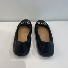 Load image into Gallery viewer, Me Too leather flats 8.5