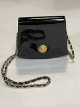 Load image into Gallery viewer, Benchmade leatherworks patent handbag vintage