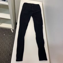 Load image into Gallery viewer, Lululemon mesh leggings 6