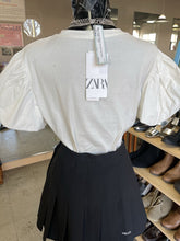 Load image into Gallery viewer, Zara Top short sleeve NWT L