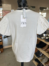 Load image into Gallery viewer, Zara Top short sleeve NWT L