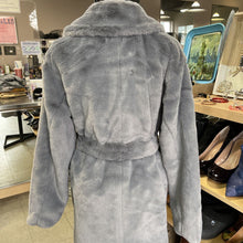 Load image into Gallery viewer, H&M Faux fur Coat S NWT