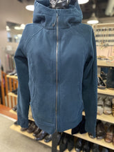 Load image into Gallery viewer, Lululemon Sweater 12