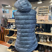 Load image into Gallery viewer, Lululemon Packable Vest 10