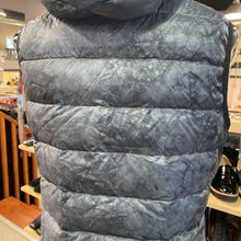 Load image into Gallery viewer, Lululemon Packable Vest 10