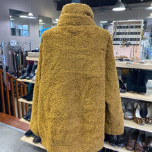 Load image into Gallery viewer, Lululemon Fuzzy Jacket 10