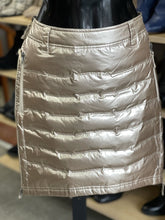 Load image into Gallery viewer, Skhoop Short Down Skirt S