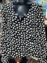 Load image into Gallery viewer, All In Favour Floral Top XL