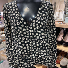 Load image into Gallery viewer, All In Favour Floral Top XL