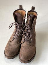 Load image into Gallery viewer, Frye Suede Boots 7