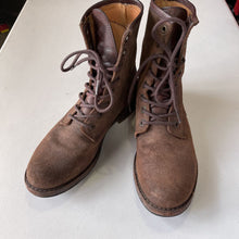 Load image into Gallery viewer, Frye Suede Boots 7