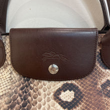Load image into Gallery viewer, Longchamp snake print tote *As Is-stained lining